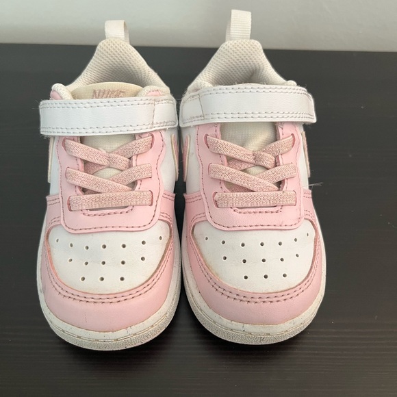 Toddler Girls Nike Court Athletic No-tie Lace Sneakers in in Pink and White - Picture 2 of 8